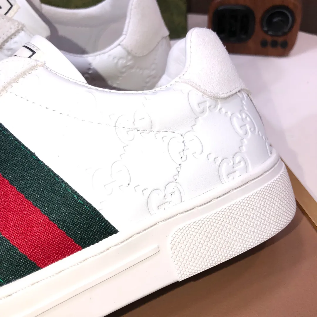 Men's shoes💰440💰[GUCCI] Official website 1:1 men's sports shoes are now on the market. They are made of original fabric + water-dyed sheepskin lining, plus the official website original 1:1 comfortable outsole. Fashionable and versatile, super comfortable and breathable. Standard shoe size 38/45 (custom-made size 45 is non-refundable)